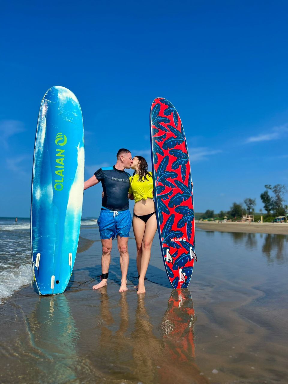 Beginner Surfing Session in Goa